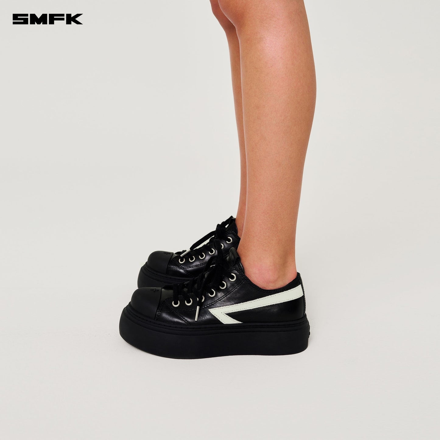 COMPASS METEOR ROVE NIGHT LOW-TOP SNEAKER