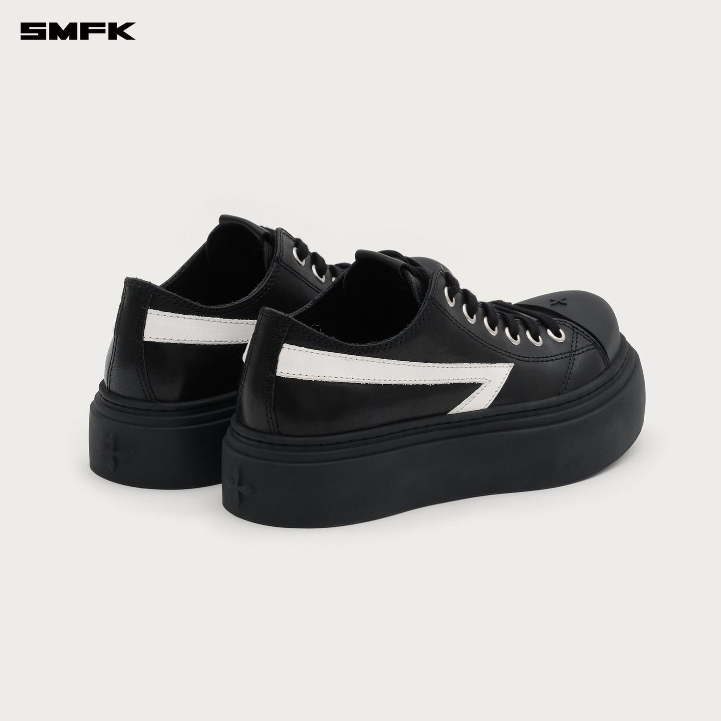 COMPASS METEOR ROVE NIGHT LOW-TOP SNEAKER