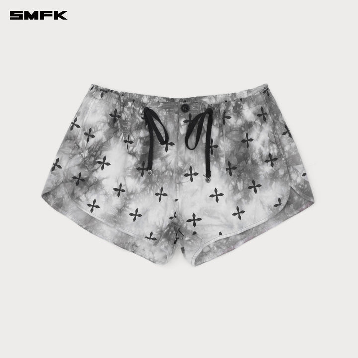 COMPASS INK GARDEN HANDMADE TIE-DYE PARATROOPER SHORTS (BLACK AND WHITE TIE-DYE)
