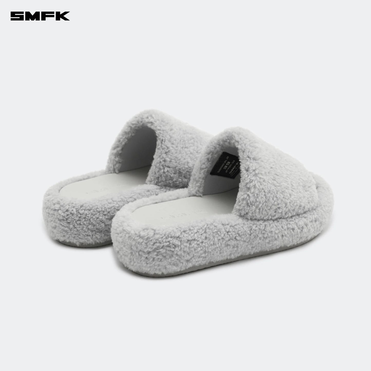COMPASS WOOLLY CLASSIC FURRY SLIPPER IN GRAY