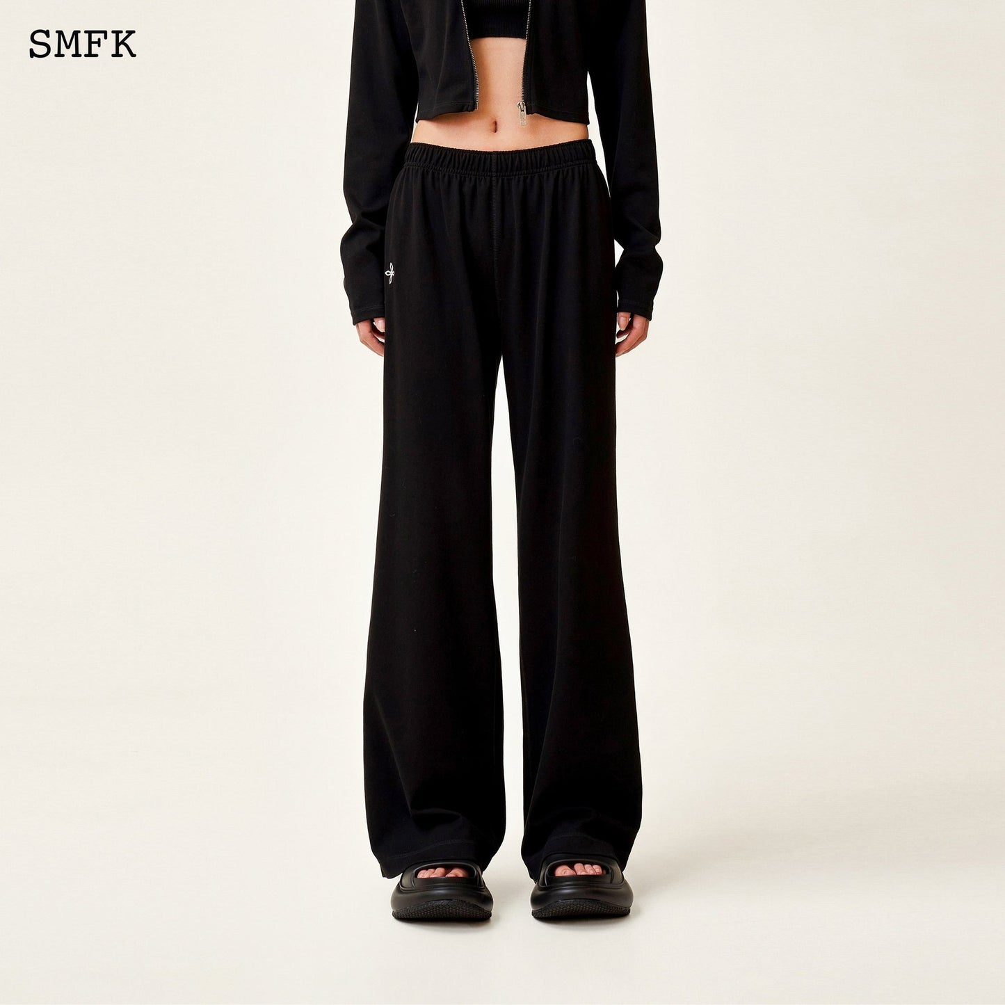 Compass Rove Jogging Sport Suit In Black