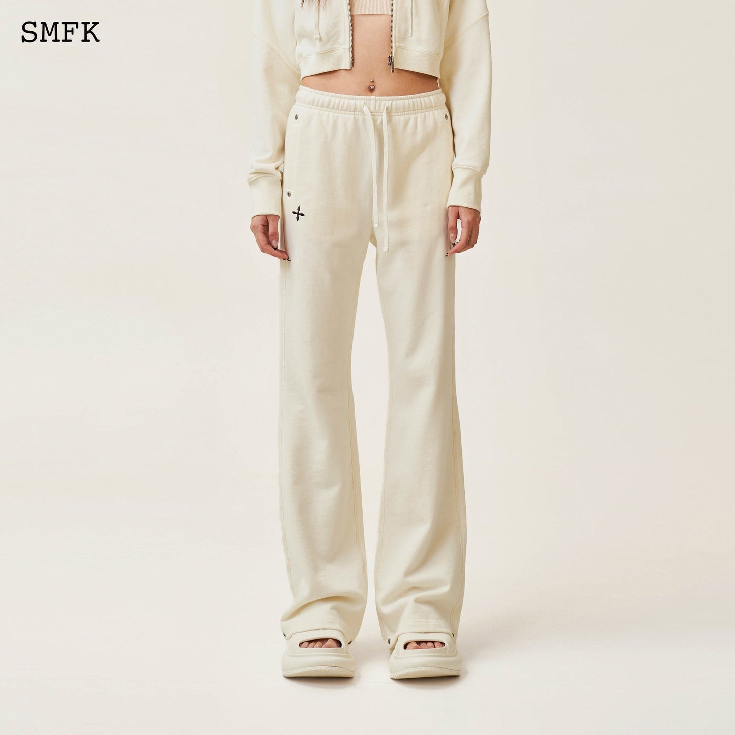 Compass Rove Jogging Sport Suit In White