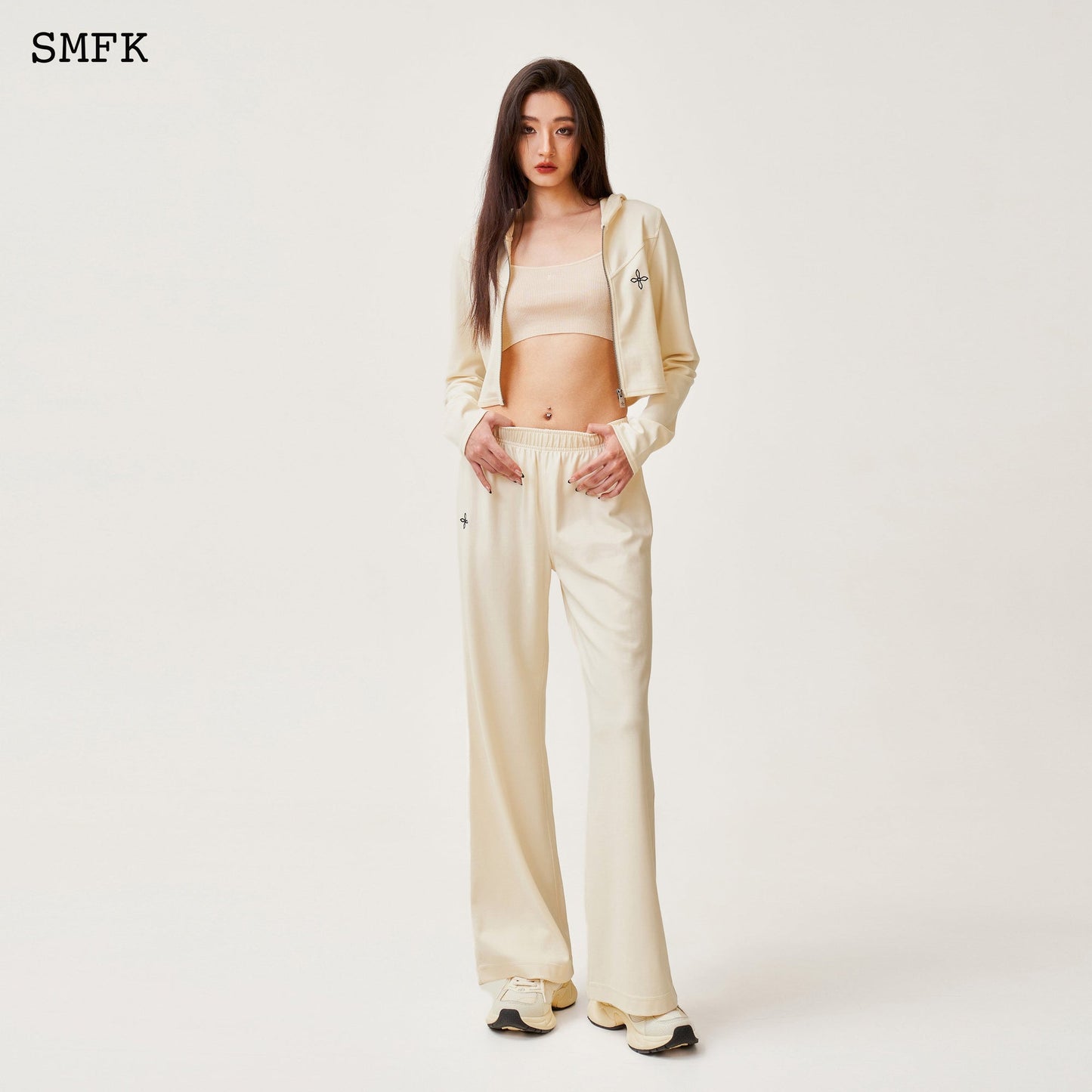 Compass Rove Jogging Sport Suit In White