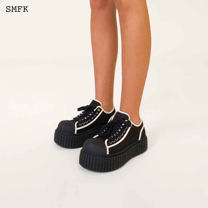 Compass Rove Skater Shoes Black And White