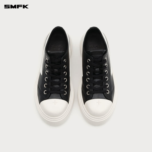 COMPASS METEOR ROVE LOW-TOP SNEAKER BLACK AND WHITE