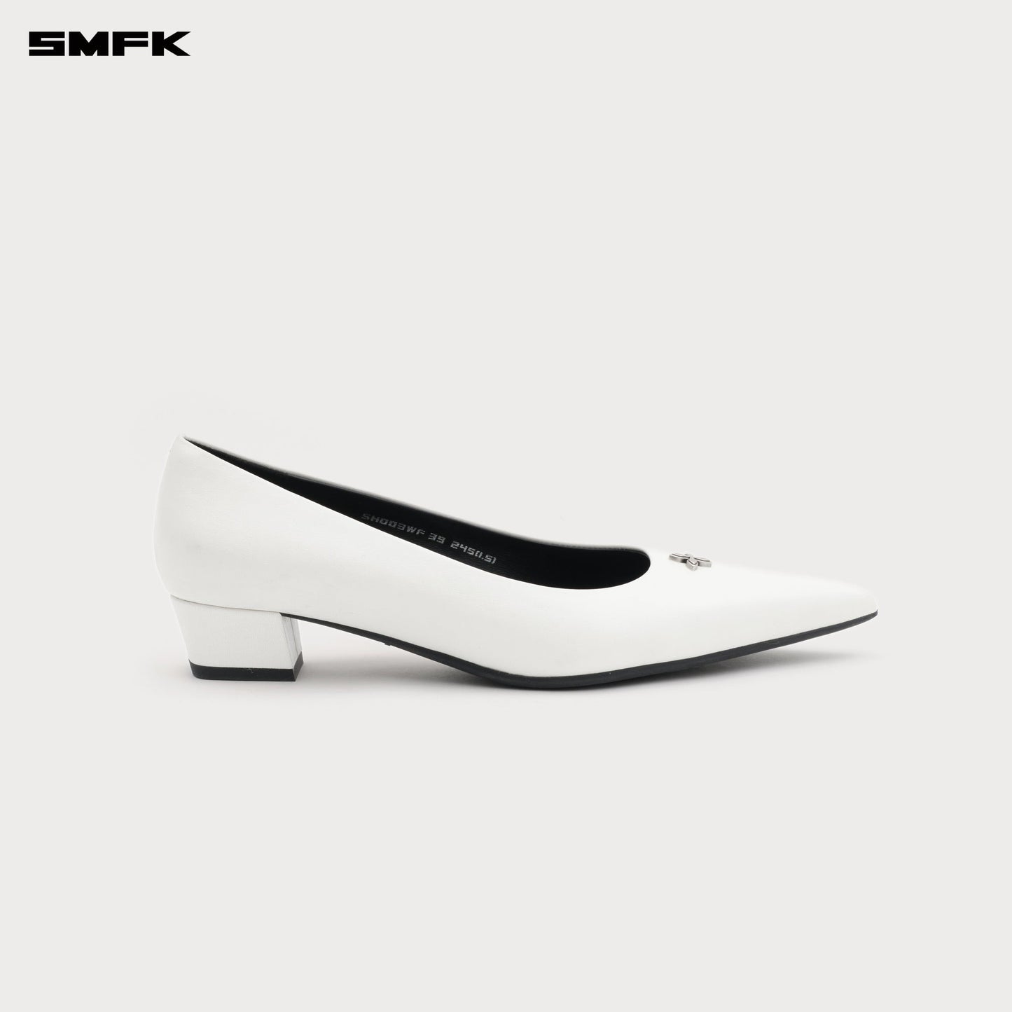 COMPASS RIVET CLASSIC LOW HEELS 3CM IN WHITE
