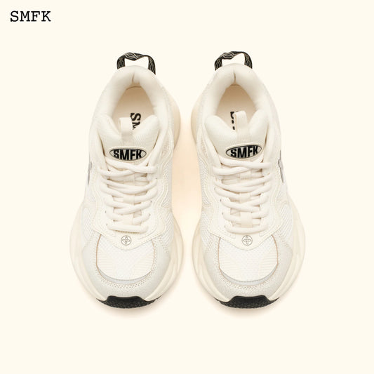 Compass Wave Retro Jogging Shoes In White