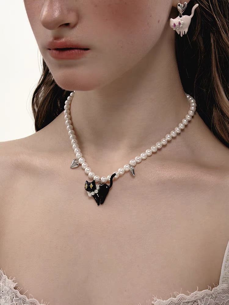 Pearl Heart Surprise Cat Necklace
