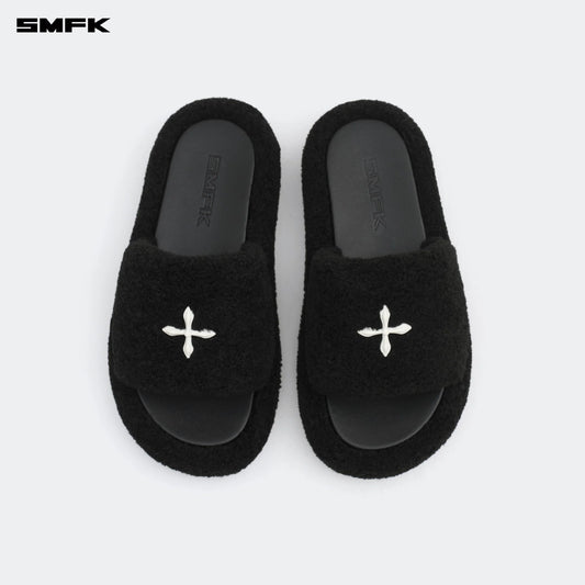 Compass Woolly Classic Furry Slipper In Black