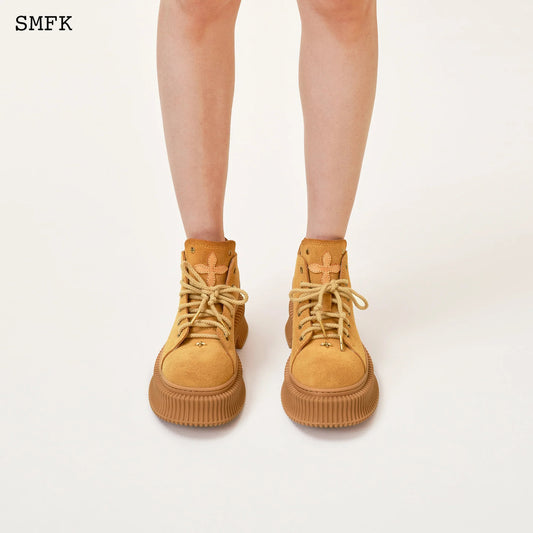 SMFK COMPASS CROSS LOW-TOP GINGERBREAD DESERT BOOTS