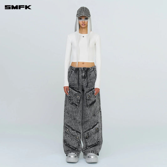 SMFK COMPASS HUG TIGHT SPORTS TOP IN WHITE