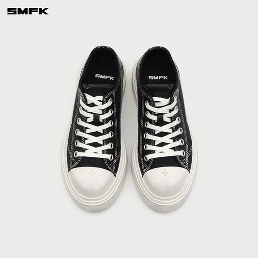 COMPASS METEOR ROVE LOW-TOP SNEAKER IN BLACK