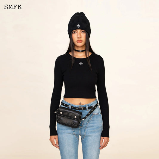 SMFK COMPASS CROSS RIB KNITTED TOP IN BLACK