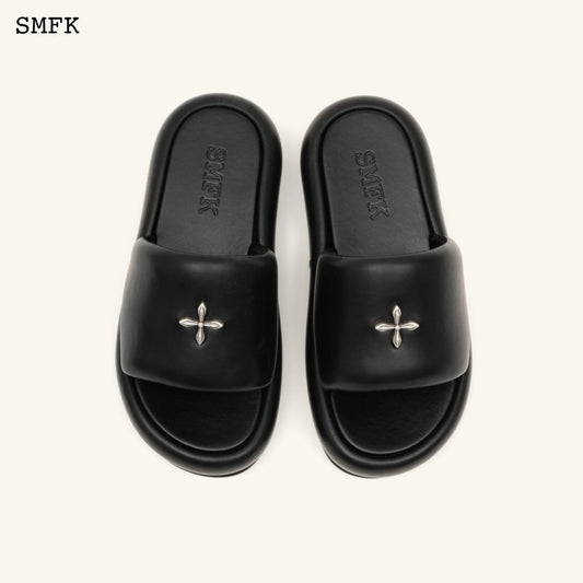 Compass Cross Classic Slippers Black