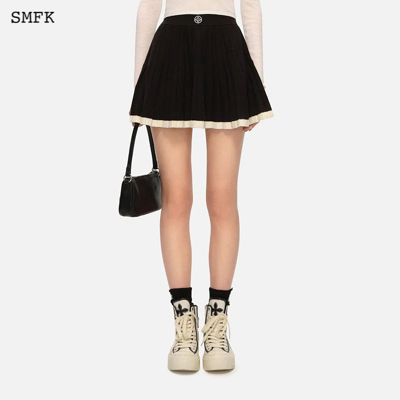 Vintage School Knit Pleated Skirt Black