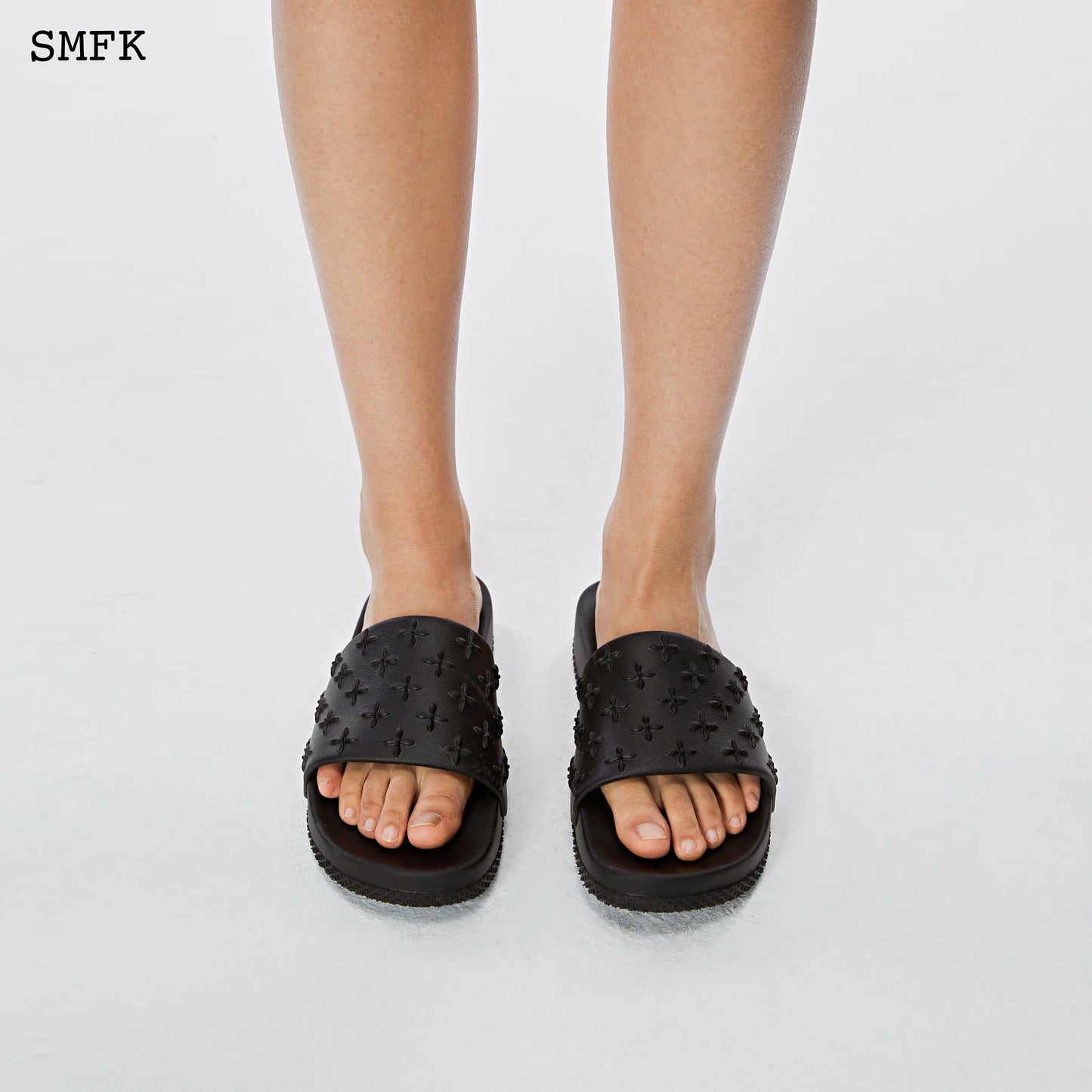 Garden Sports Slippers Black