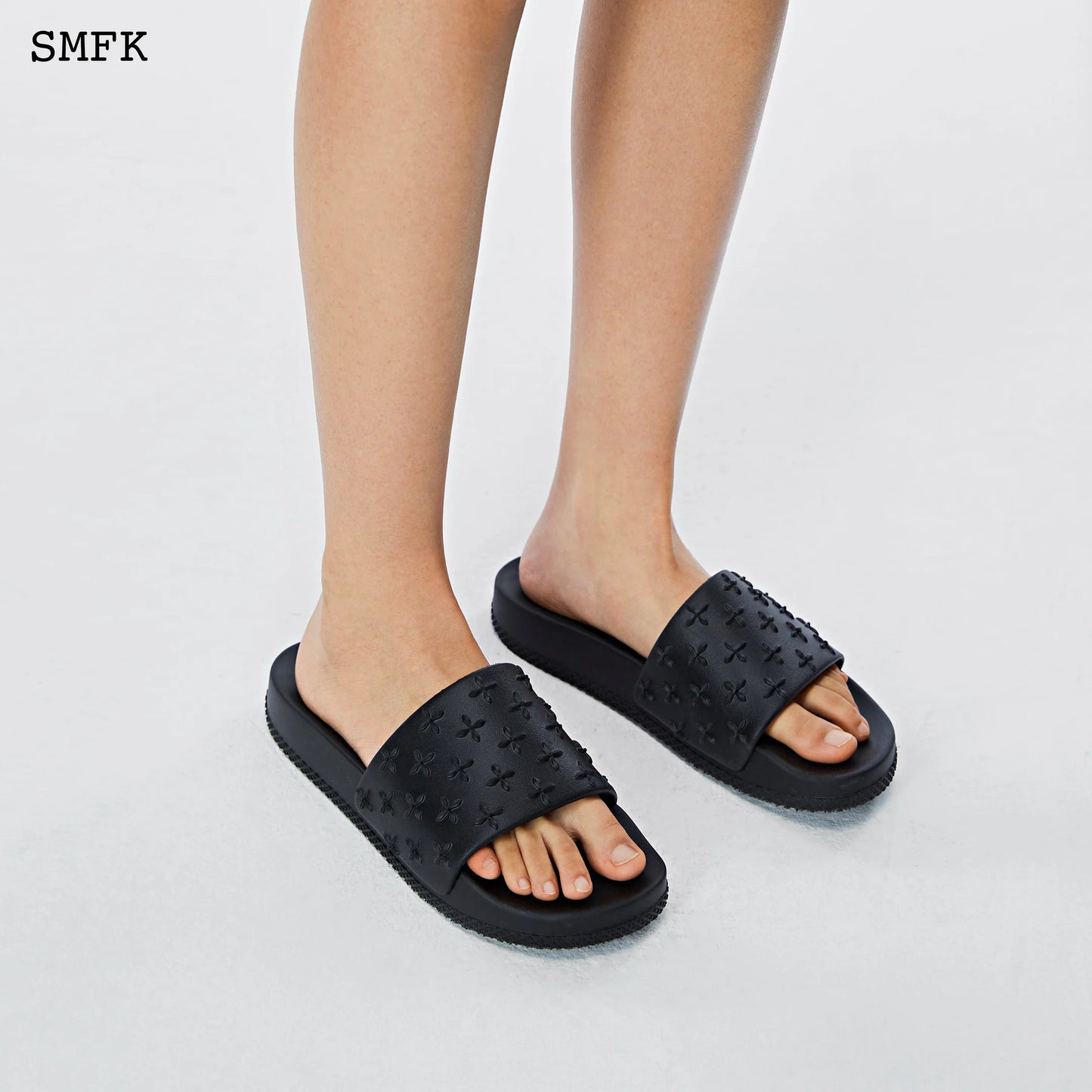 Garden Sports Slippers Black